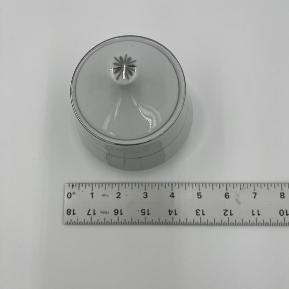 Crown Ming Fine China Sugar Bowl with Lid Silver Trim Floral Pattern - Picture 9 of 10